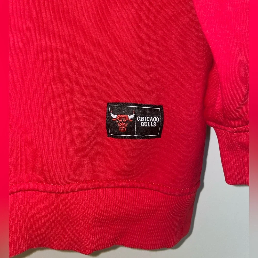Bulls Sweatshirt - Picture 2 of 3